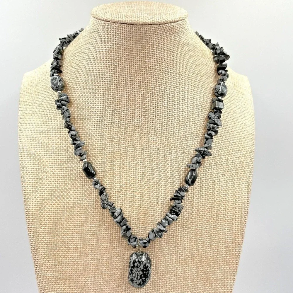 Vintage Natural Snowflake Obsidian Chip Bead Necklace Large Center Stone Pendant